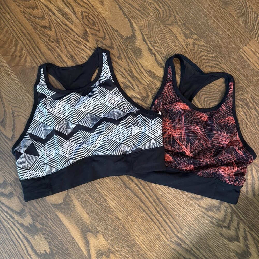 Lot of 2 LUCY high neck bras Size Large